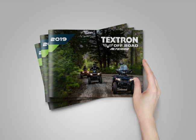 Broschyr som presenterar Textron fyrhjulingar